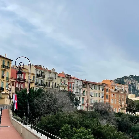 Apartment Authentic Living In A Historical Area *